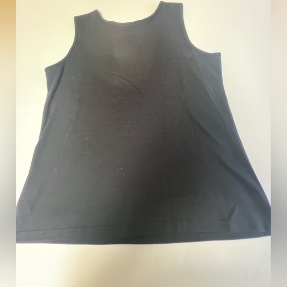 QUAKER FACTORY BY JEANNE BICE BLACK SLEEVELESS TOP SIZE LARGE  EMBROIDERED - Picture 2 of 9
